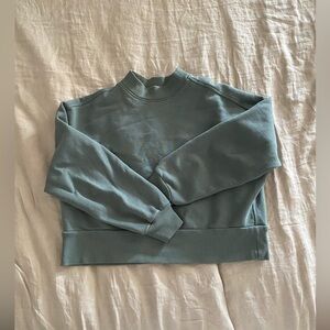 Everlane womens green crewneck long sleeved athletic sweatshirt